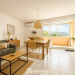 Appartement traversant de 45 m² avec loggia à Sainte-Maxime proche centre et plages