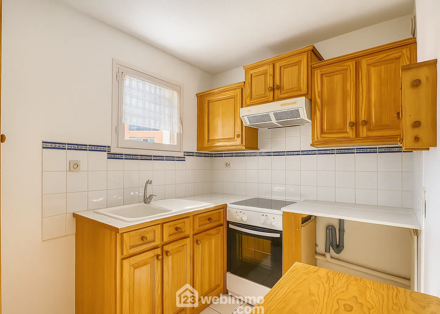 Appartement traversant de 45 m² avec loggia à Sainte-Maxime proche centre et plages 