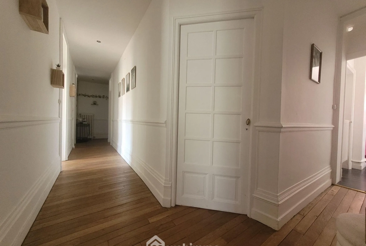 Appartement spacieux de 145 m² à Verdun, rénové, 3 chambres, belle luminosité 