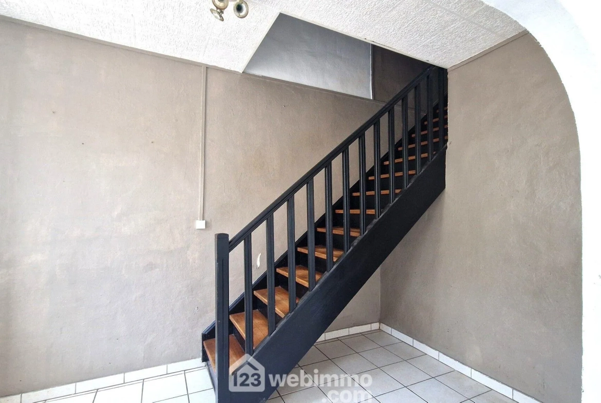 Charmante maison de 75m² à Laon avec jardin, dépendance et cave 