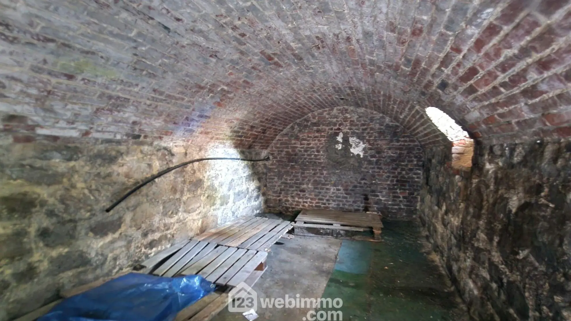 Charmante maison de 75m² à Laon avec jardin, dépendance et cave 