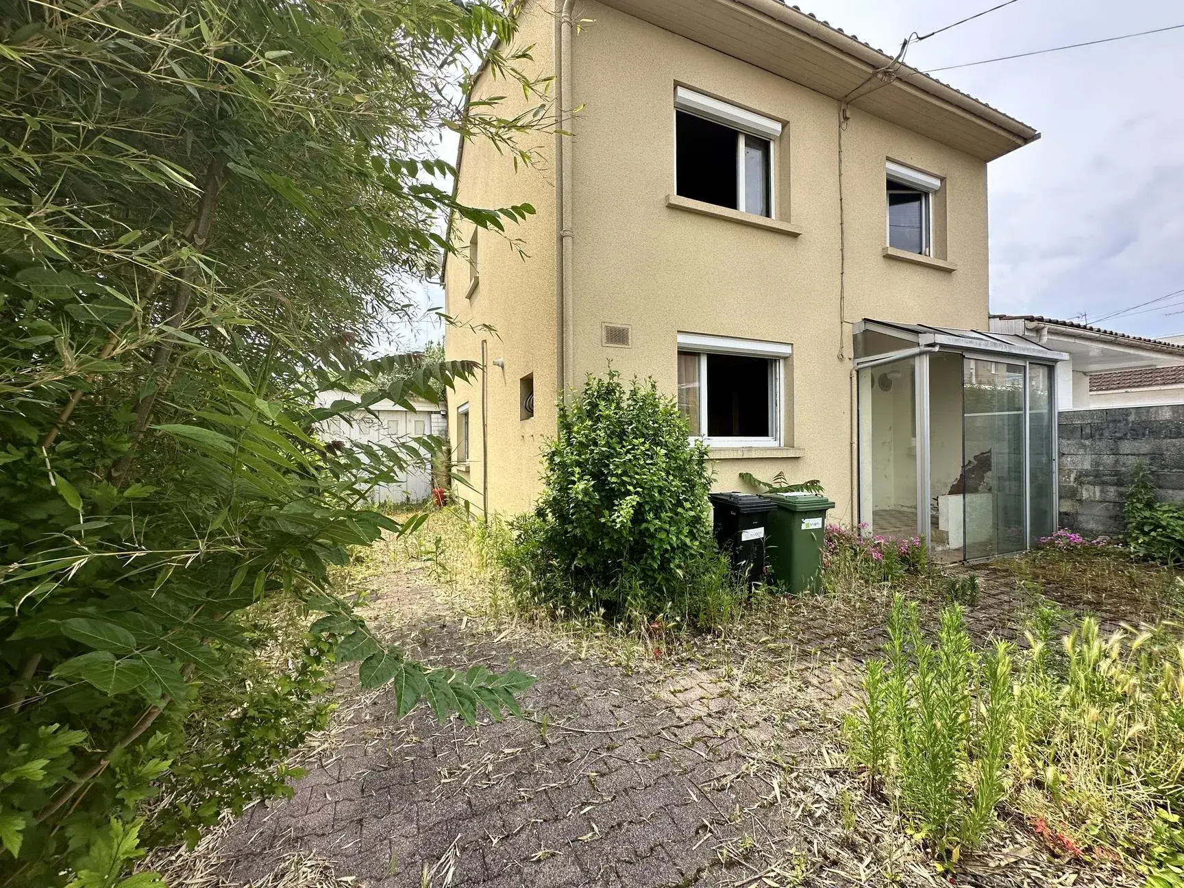 Maison à vendre à Cenon de 100 m² avec jardin et garage proche tramway 