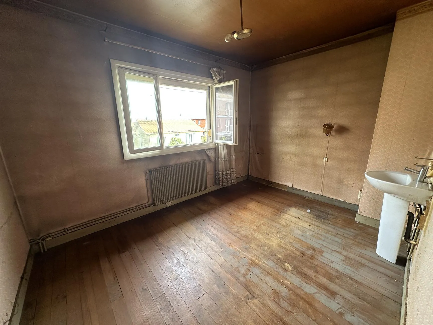 Maison à vendre à Cenon de 100 m² avec jardin et garage proche tramway 