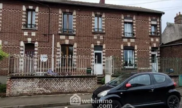 Maison de ville à Noyon de 108 m² avec jardin et potentiel divisible
