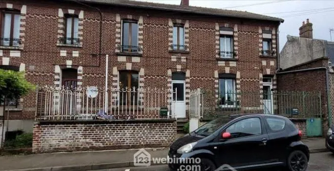 Maison de ville à Noyon de 108 m² avec jardin et potentiel divisible 
