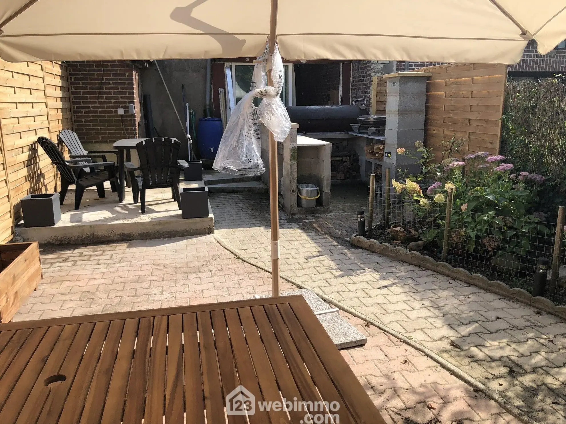 Maison de ville à Noyon de 108 m² avec jardin et potentiel divisible 