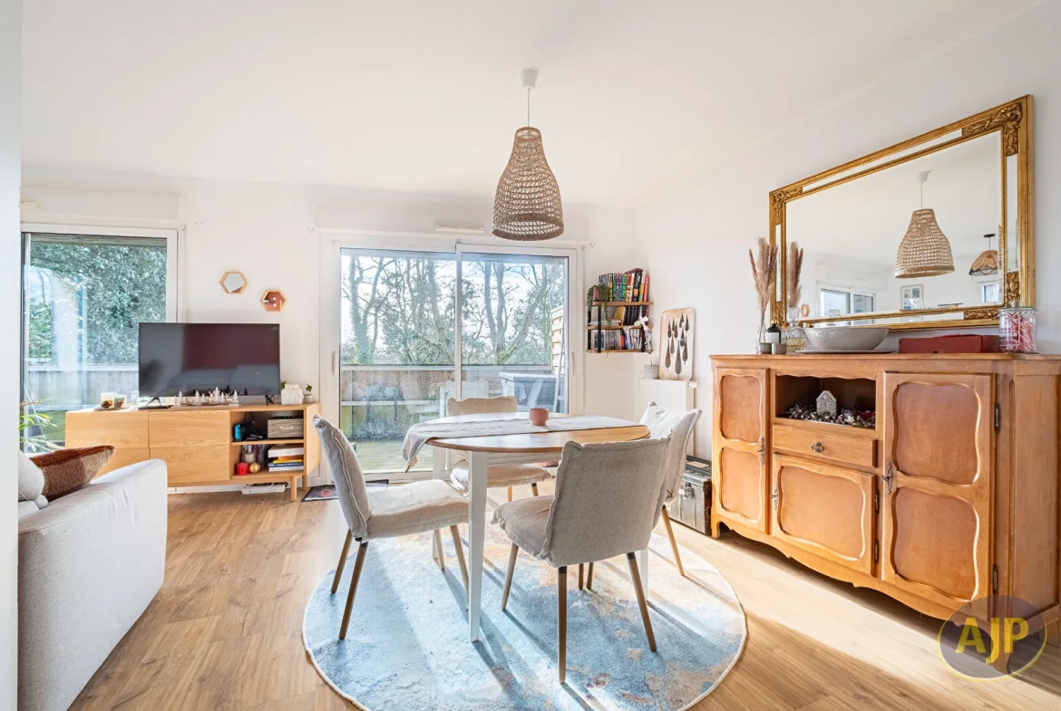 Appartement 3 pièces avec terrasse et parking sécurisé à Saint-Nazaire 