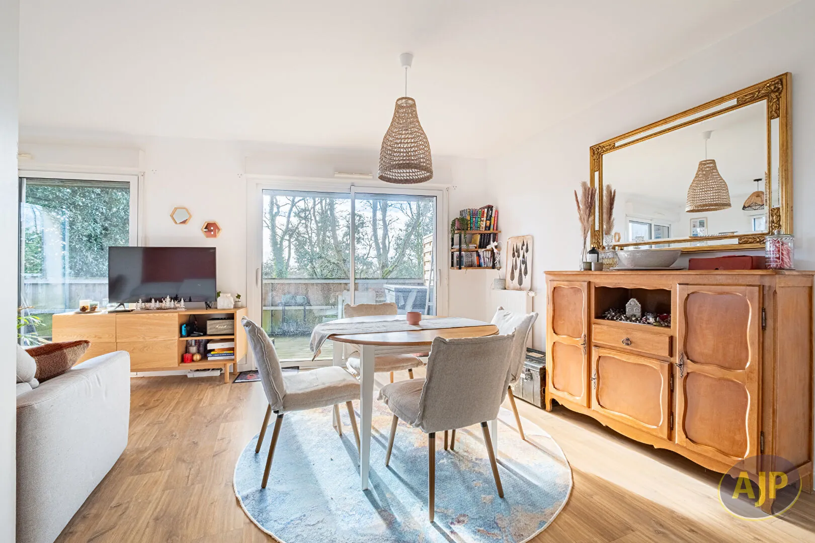 Appartement 3 pièces avec terrasse et parking sécurisé à Saint-Nazaire 
