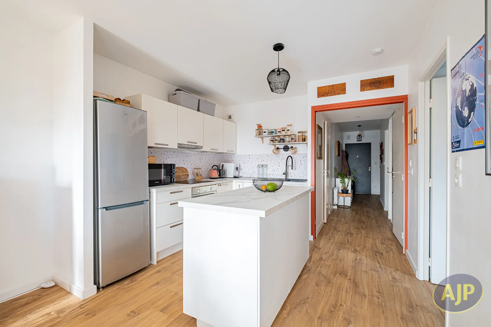 Appartement 3 pièces avec terrasse et parking sécurisé à Saint-Nazaire 
