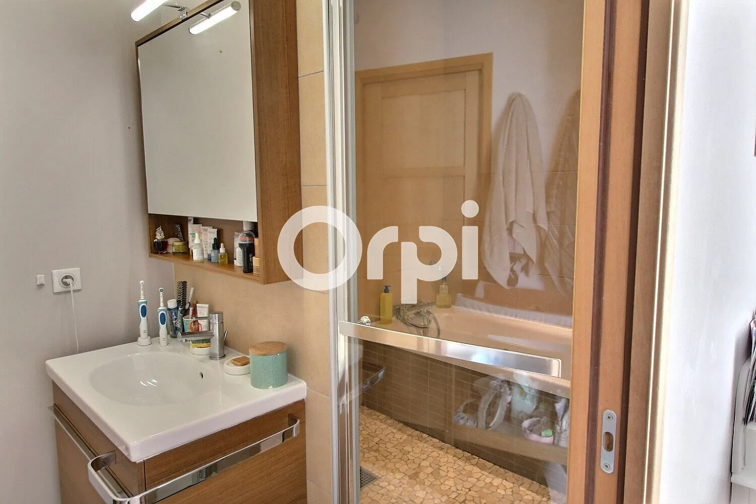 Appartement duplex à Pau secteur Carnot avec parking privé 