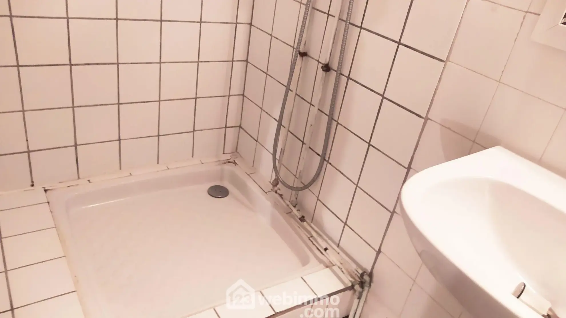 Maison de village rénovée de 80m² à Saintes-Maries-de-la-Mer avec terrasse 