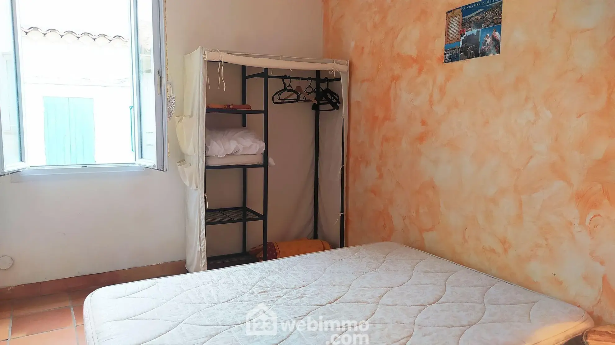 Maison de village rénovée de 80m² à Saintes-Maries-de-la-Mer avec terrasse 