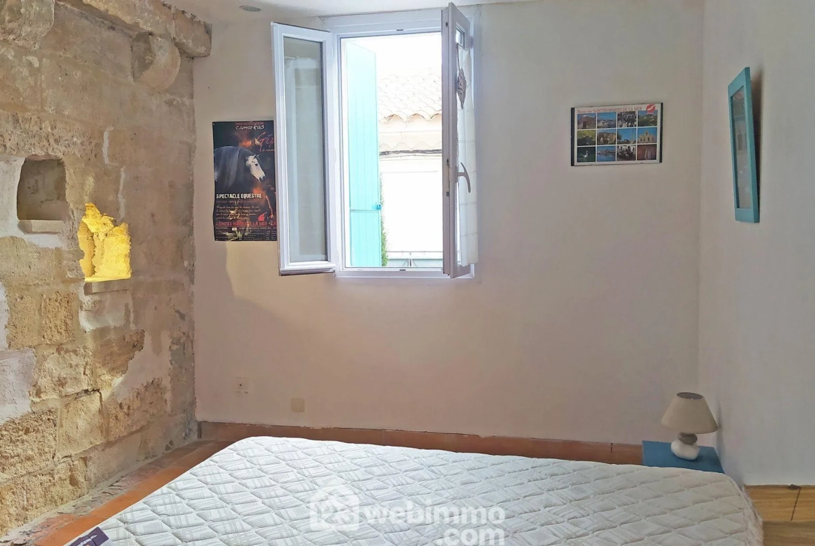 Maison de village rénovée de 80m² à Saintes-Maries-de-la-Mer avec terrasse 