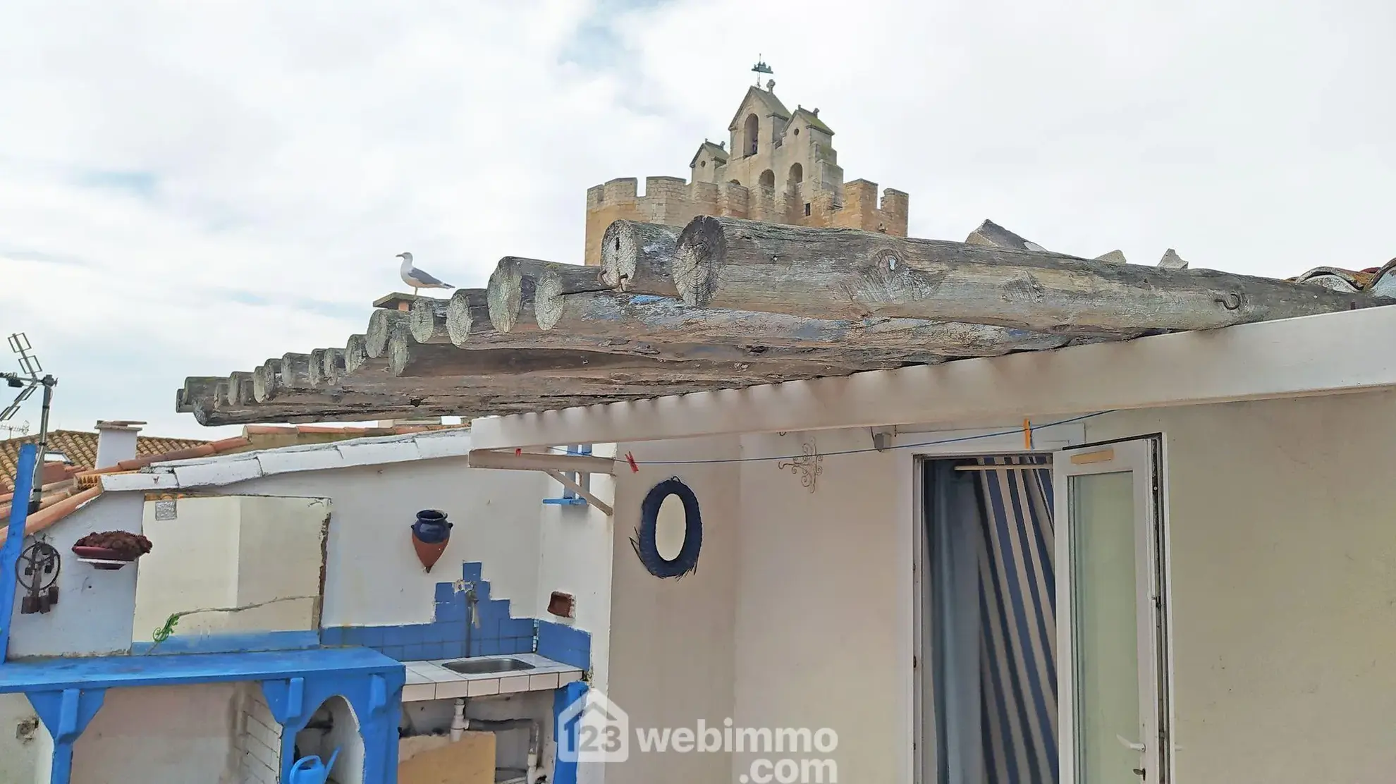 Maison de village rénovée de 80m² à Saintes-Maries-de-la-Mer avec terrasse 