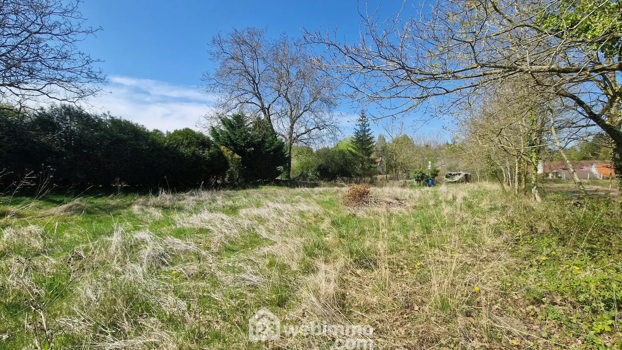 Terrain à bâtir de 1260 m² à Vorges – Idéal pour votre projet résidentiel 