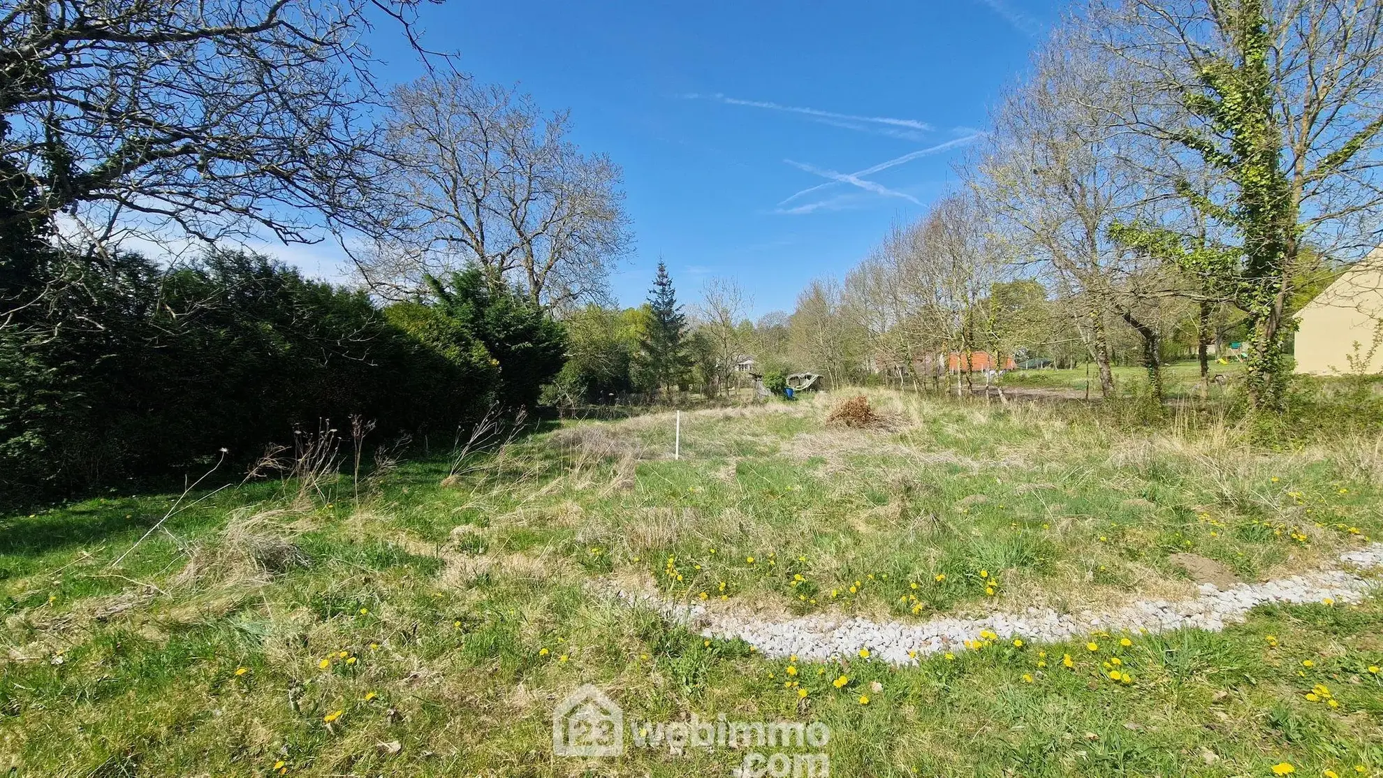 Terrain à bâtir de 1260 m² à Vorges – Idéal pour votre projet résidentiel 