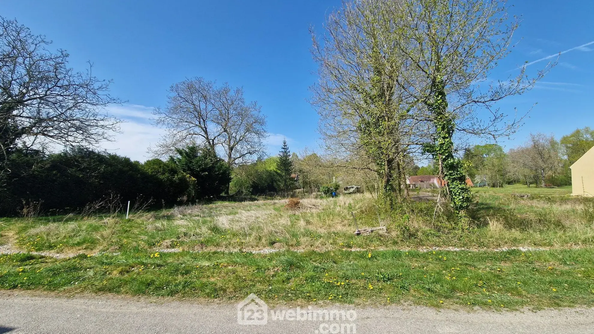 Terrain à bâtir de 1260 m² à Vorges – Idéal pour votre projet résidentiel 