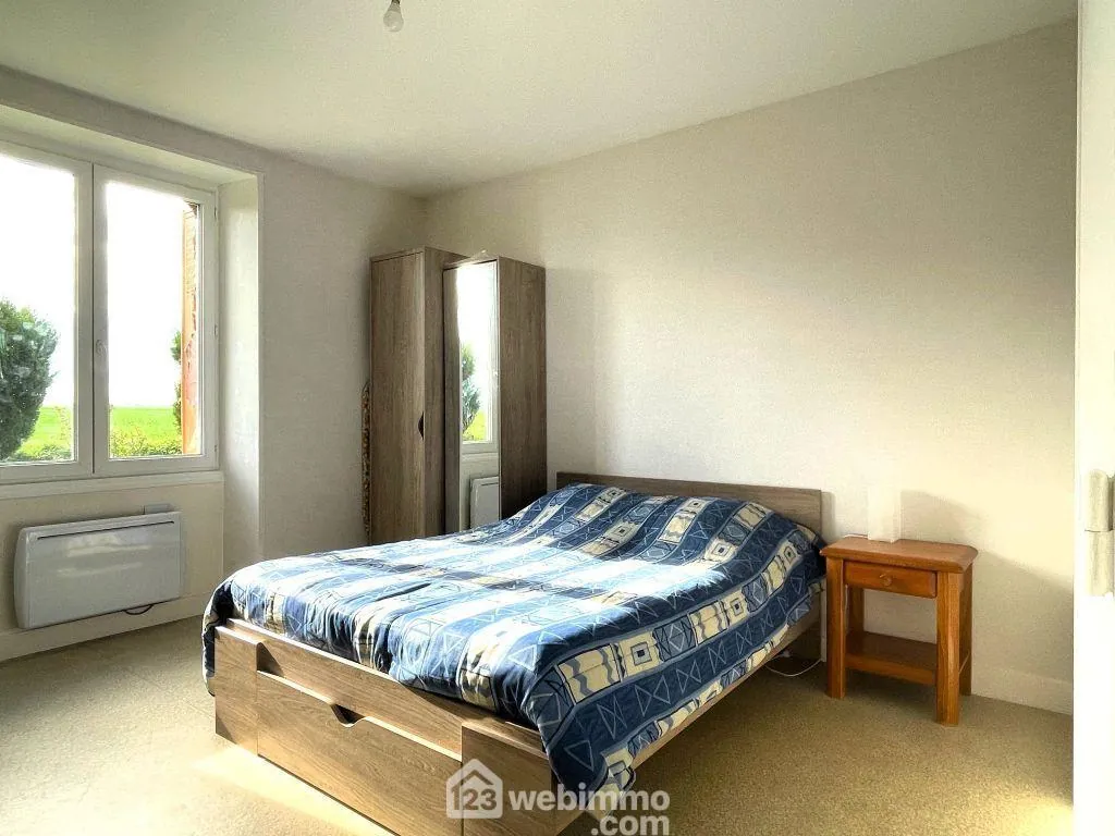 Maison de plain-pied 98 m² avec dépendances à Braye-sous-Faye 