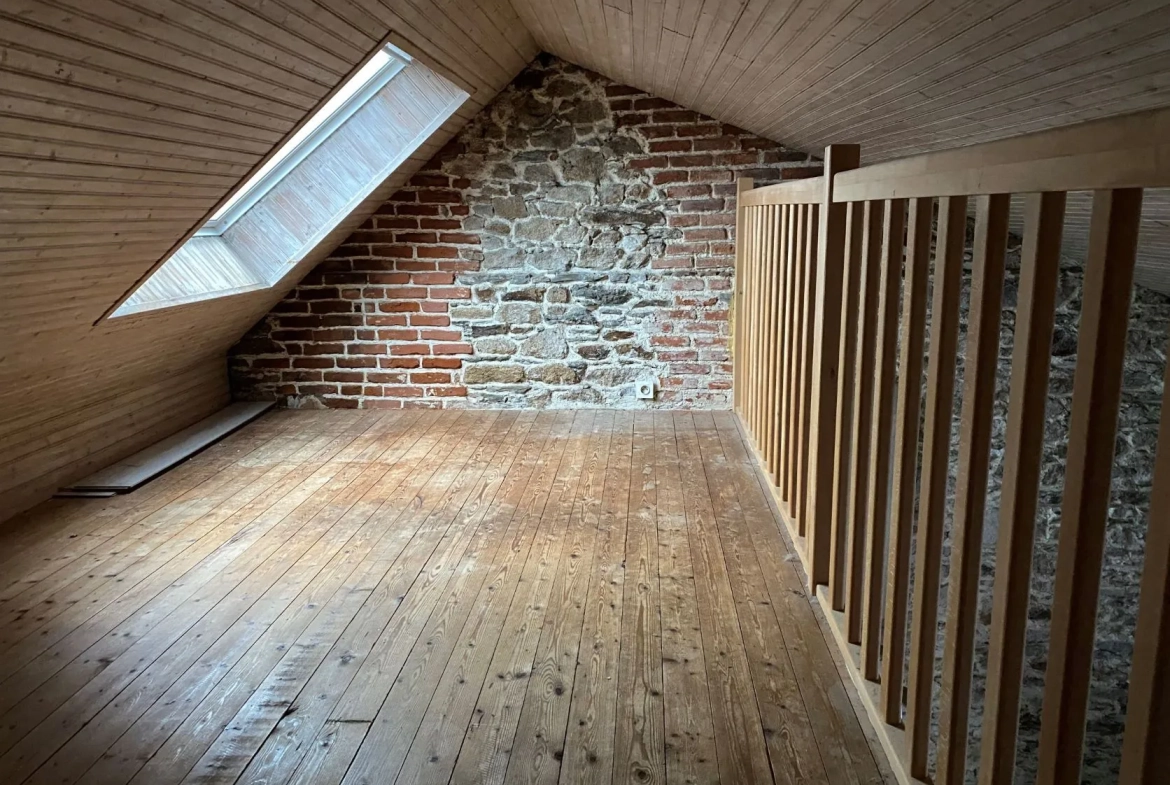 Appartement duplex en vente à Nantes près de la Place Viarme - Charme et authenticité 
