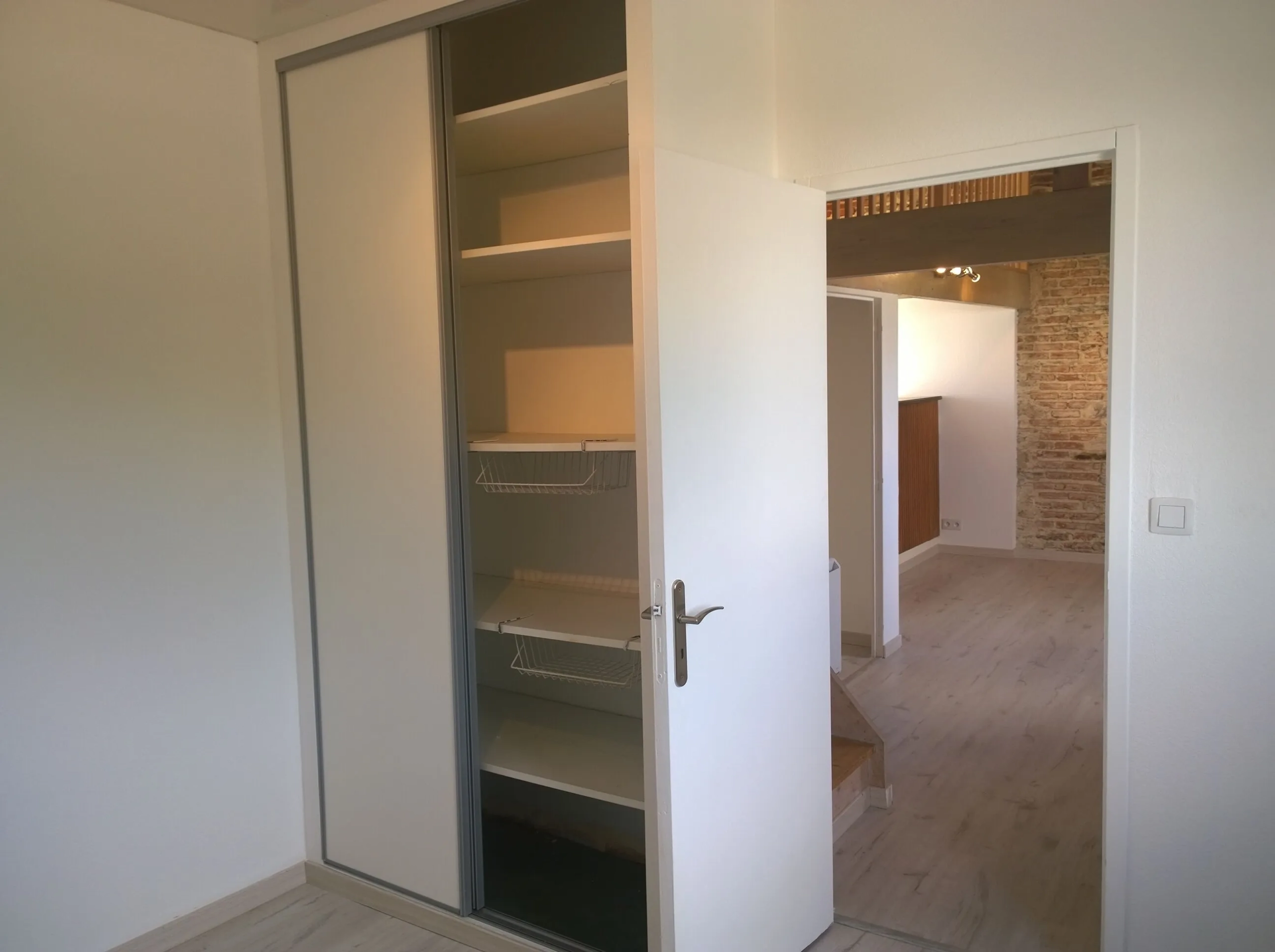 Appartement duplex en vente à Nantes près de la Place Viarme - Charme et authenticité 
