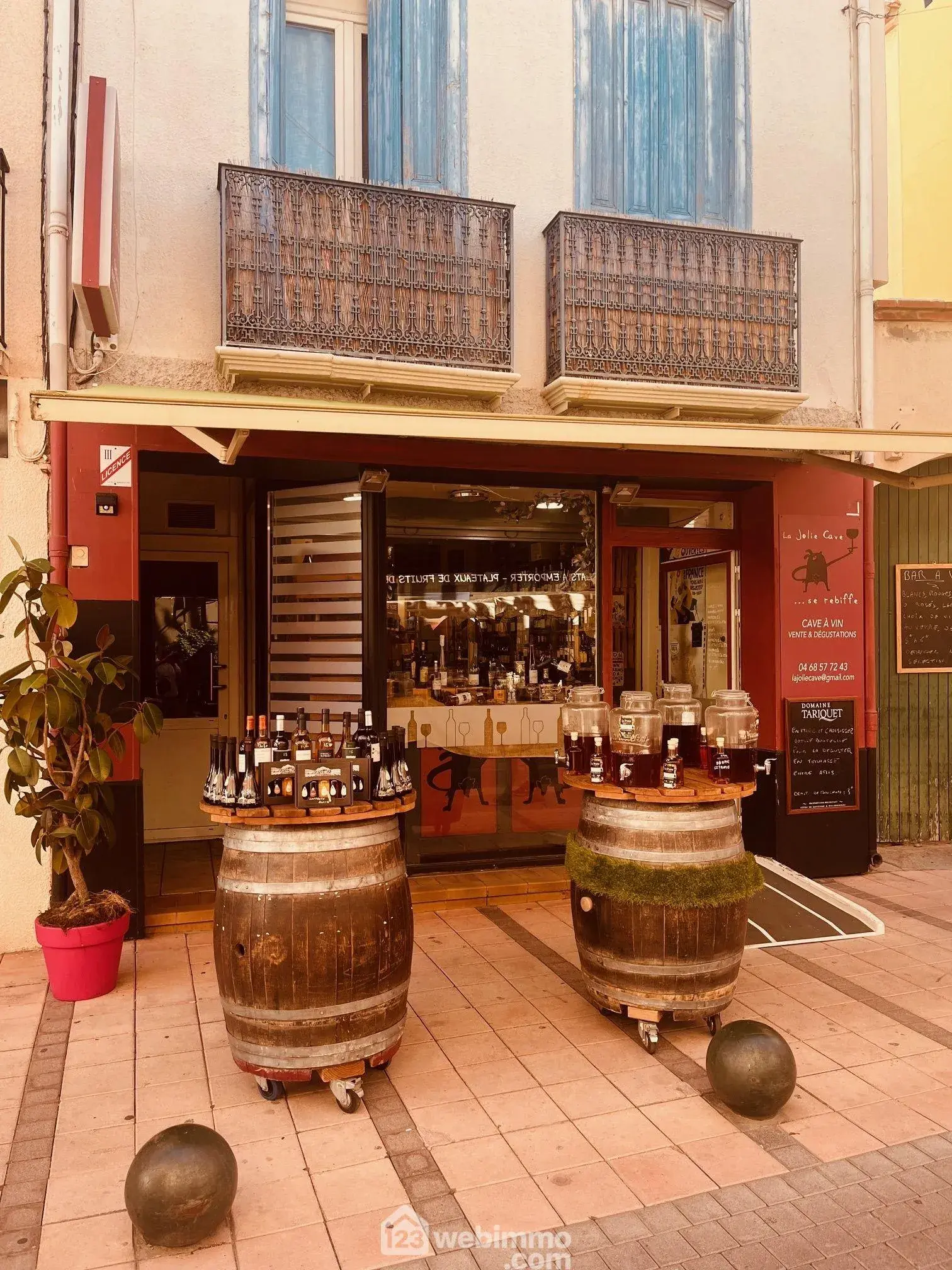 A vendre fonds de commerce cave à vins et épicerie fine à Saint-Laurent-de-la-Salanque 