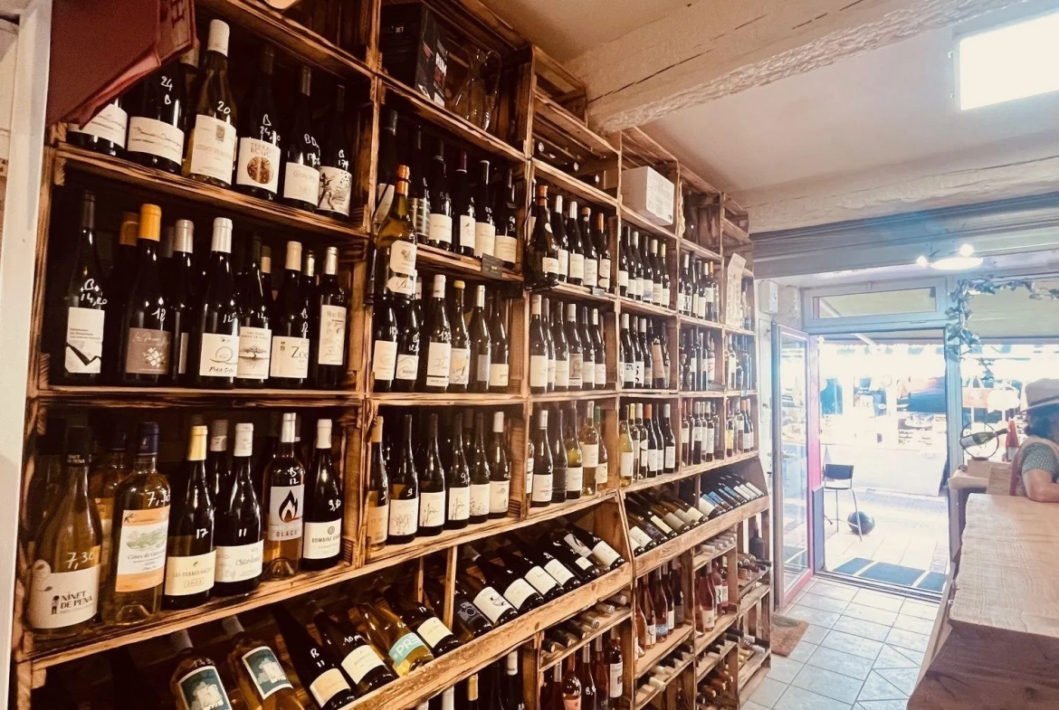 A vendre fonds de commerce cave à vins et épicerie fine à Saint-Laurent-de-la-Salanque 