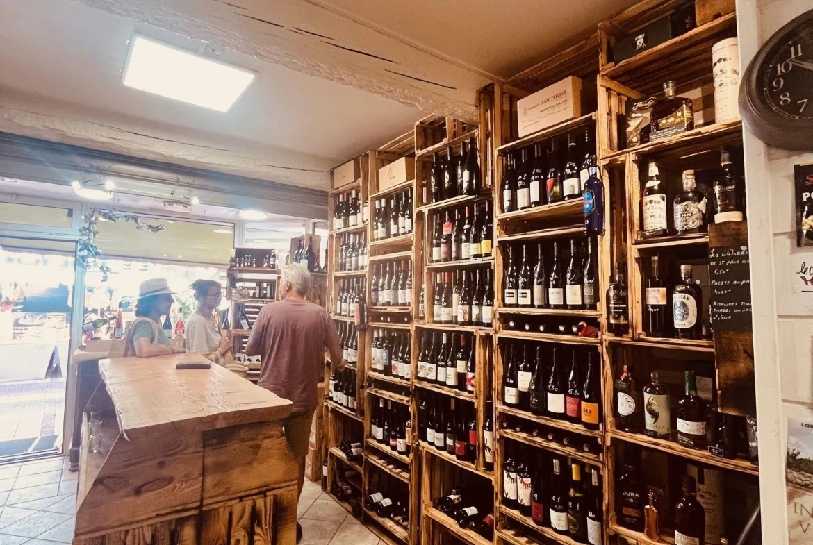 A vendre fonds de commerce cave à vins et épicerie fine à Saint-Laurent-de-la-Salanque 