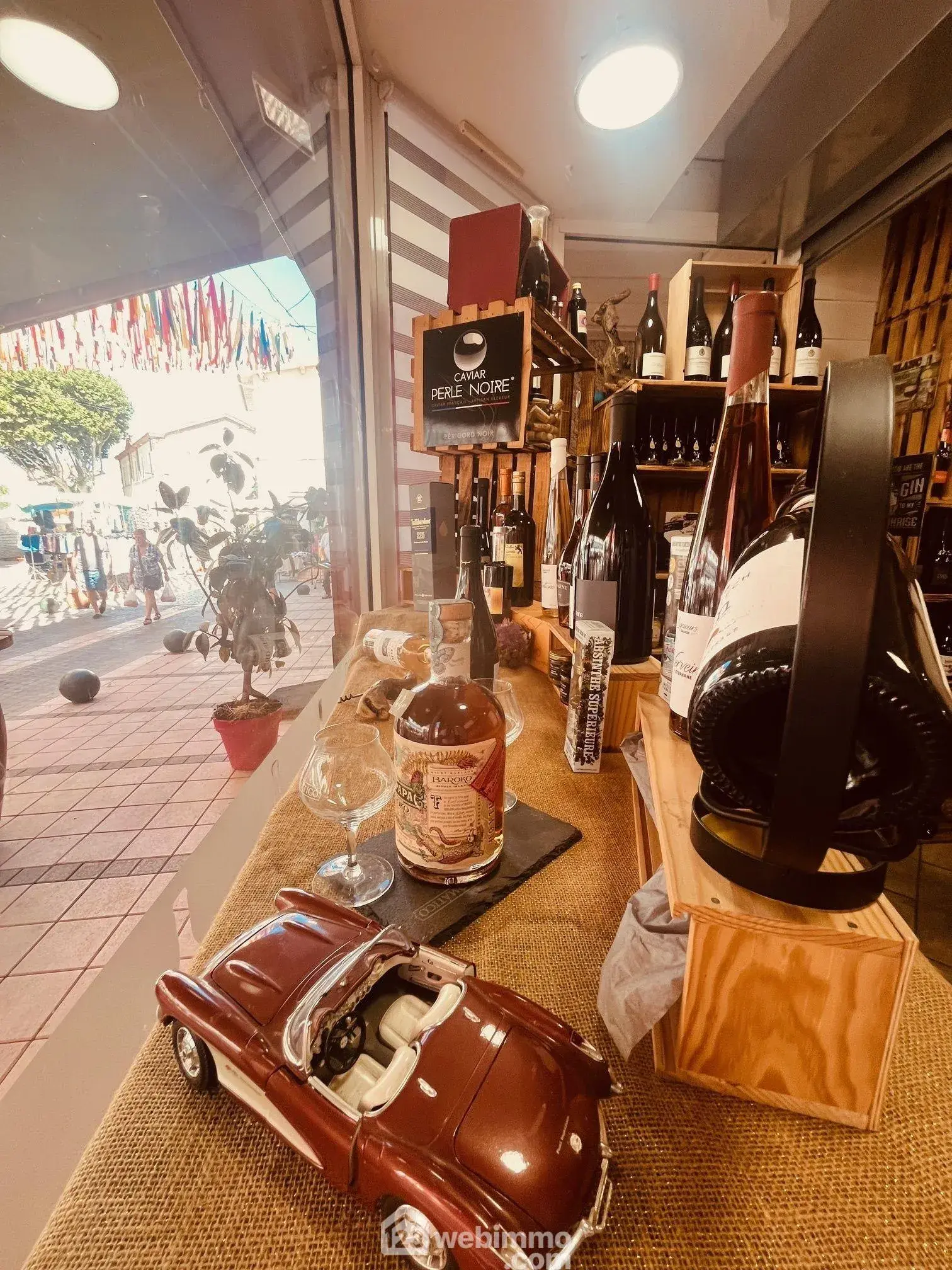 A vendre fonds de commerce cave à vins et épicerie fine à Saint-Laurent-de-la-Salanque 