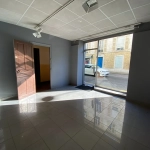 Local commercial de 110 m² en centre-ville de Pau, idéal pour divers projets