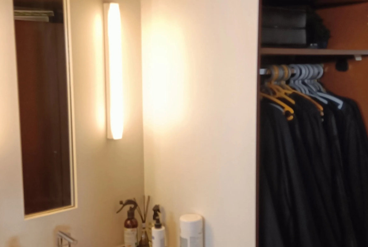Fonds de commerce en salon de coiffure à Saint-Étienne centre, 110 m² rénovés 