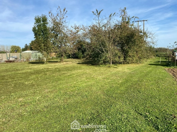 Terrain à bâtir de 1003 m² à Mesbrecourt-Richecourt
