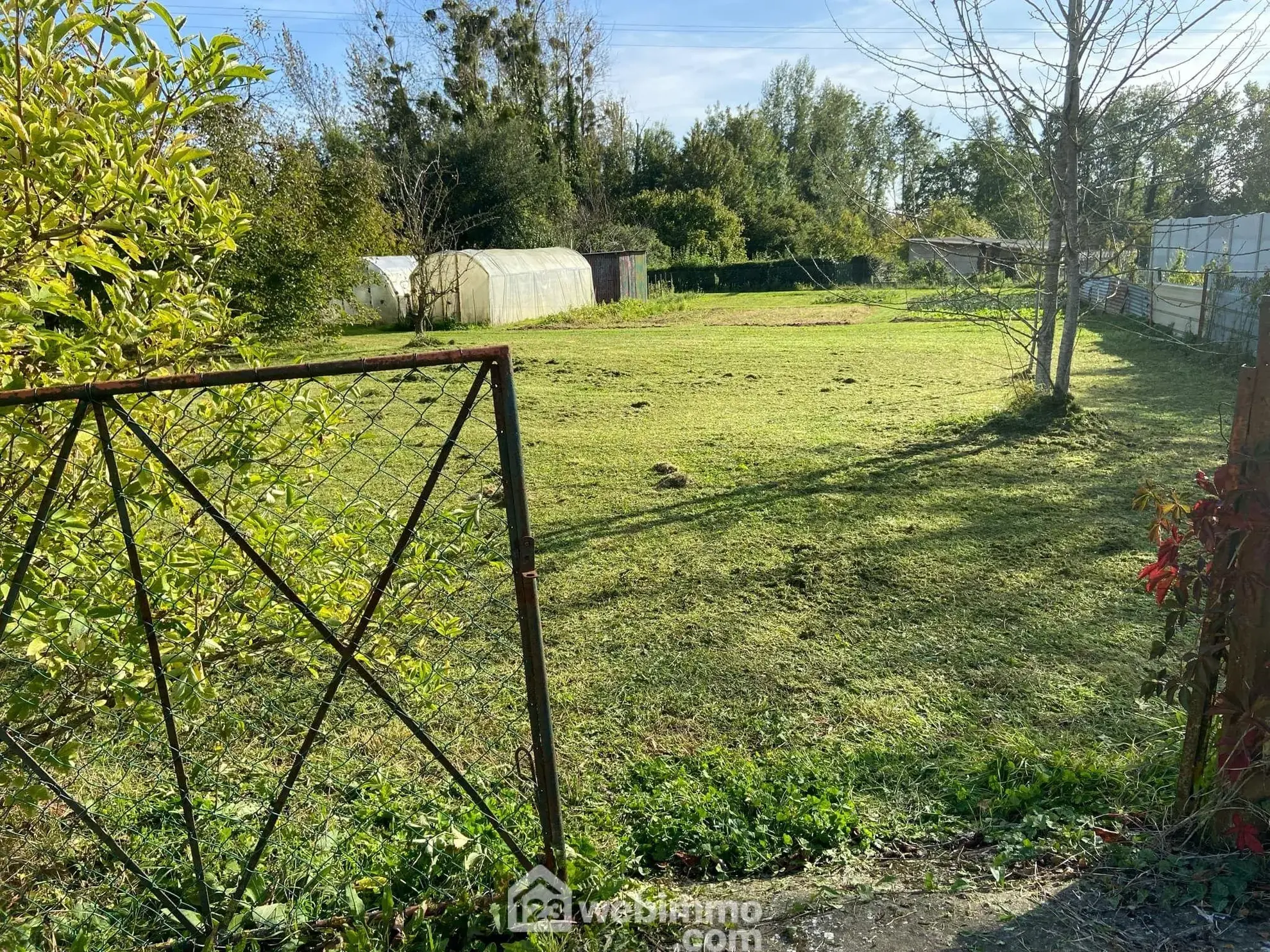 Terrain à bâtir de 1003 m² à Mesbrecourt-Richecourt 