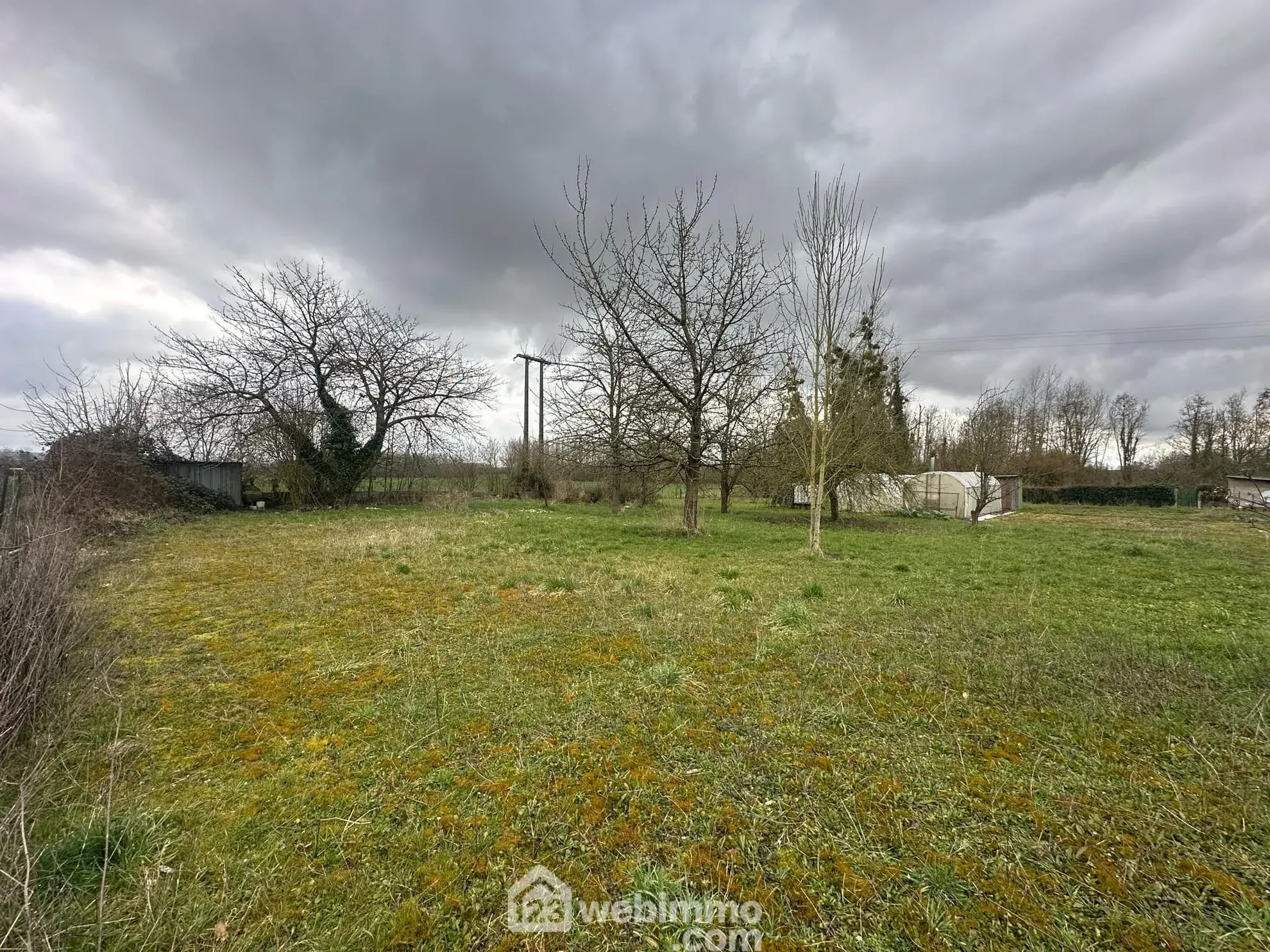 Terrain à bâtir de 1003 m² à Mesbrecourt-Richecourt 