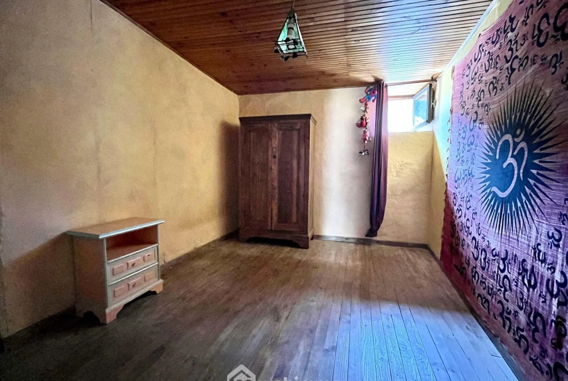 Appartement T3 à Muro avec terrasse et potentiel d'extension en Balagne 