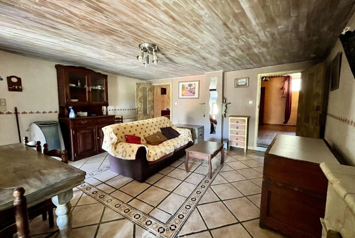 Appartement T3 à Muro avec terrasse et potentiel d'extension en Balagne 