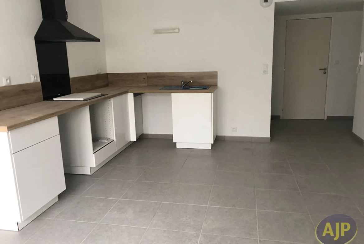 Appartement neuf de 60 m² avec terrasse proche université à Saint-Nazaire 