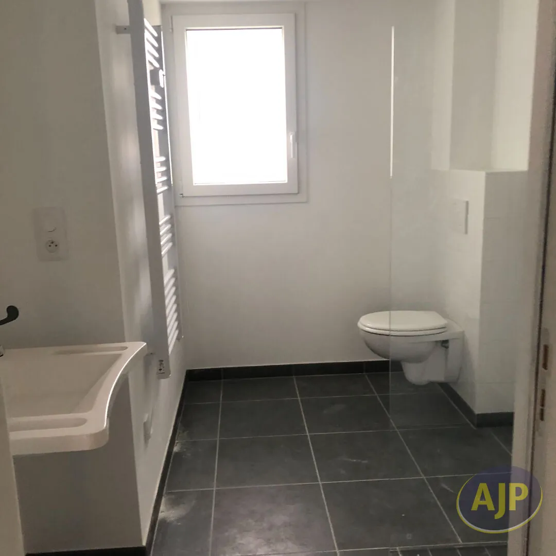 Appartement neuf de 60 m² avec terrasse proche université à Saint-Nazaire 