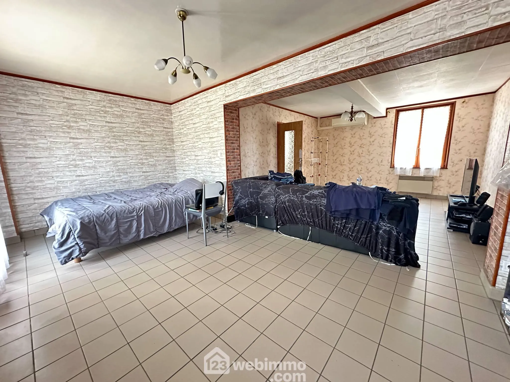 À vendre maison 127 m² à Chambry avec garage et terrain clos 