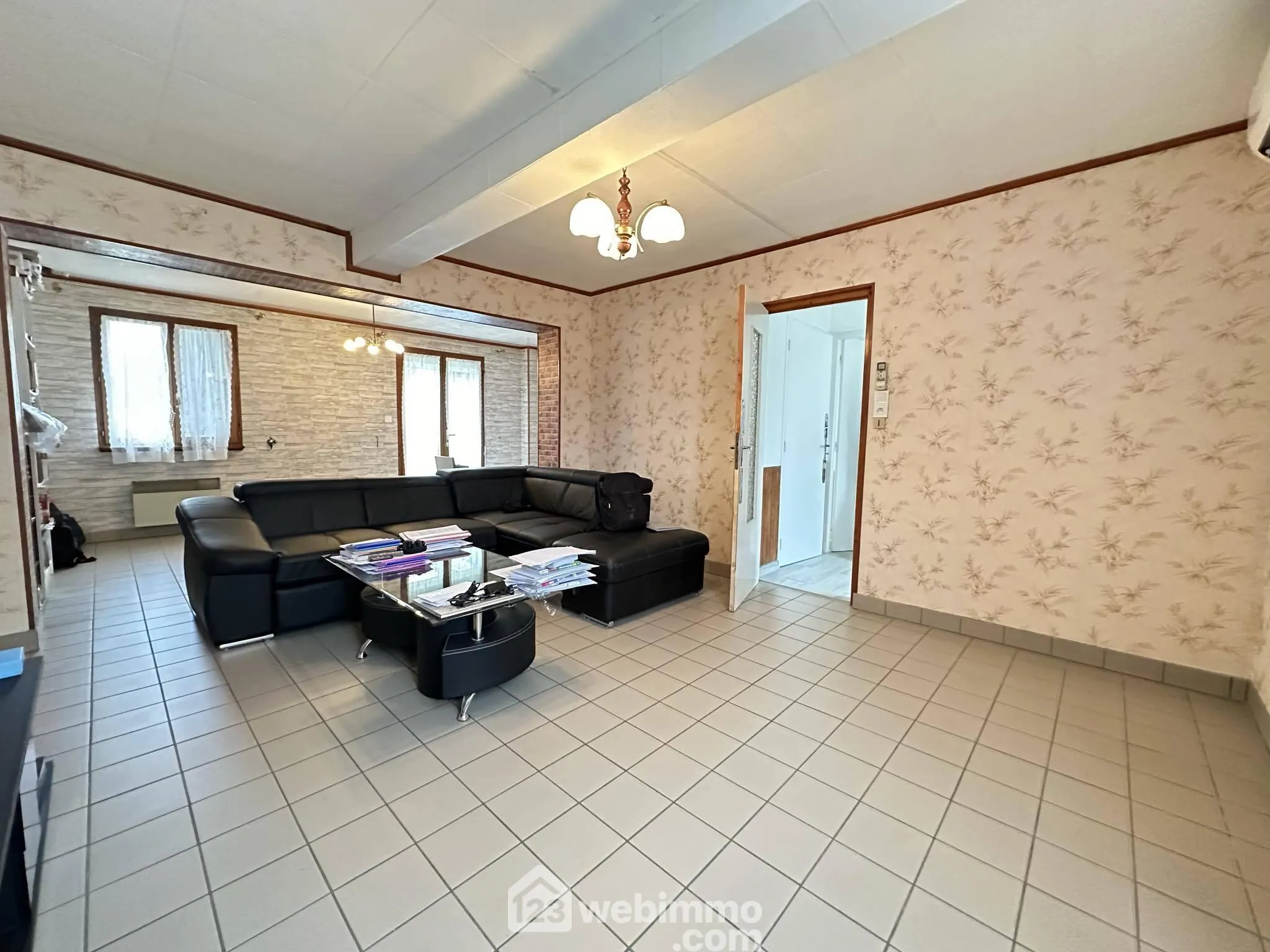 À vendre maison 127 m² à Chambry avec garage et terrain clos 