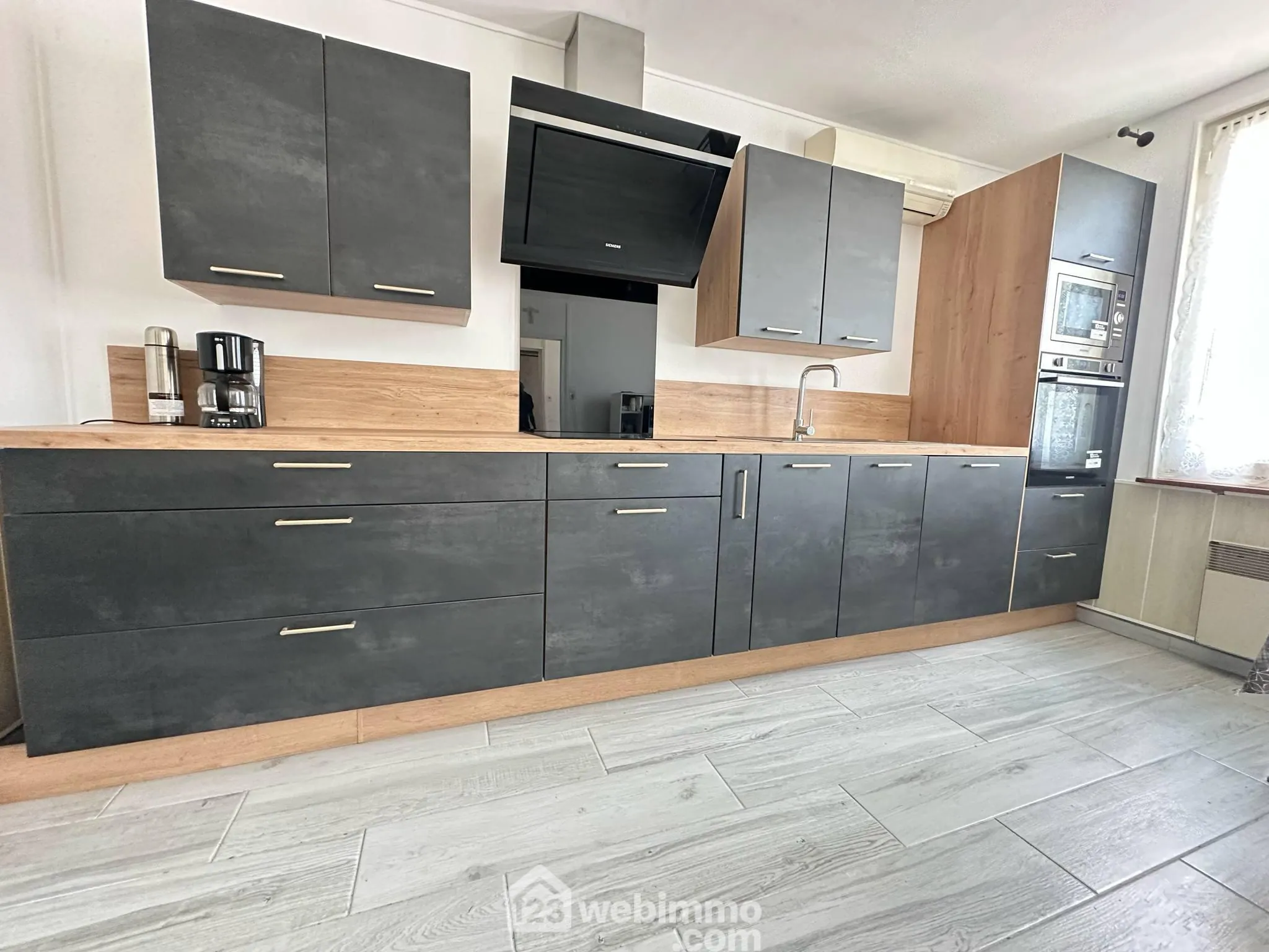 À vendre maison 127 m² à Chambry avec garage et terrain clos 
