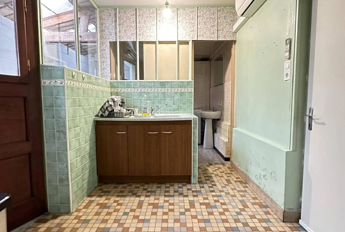 À vendre maison 127 m² à Chambry avec garage et terrain clos 