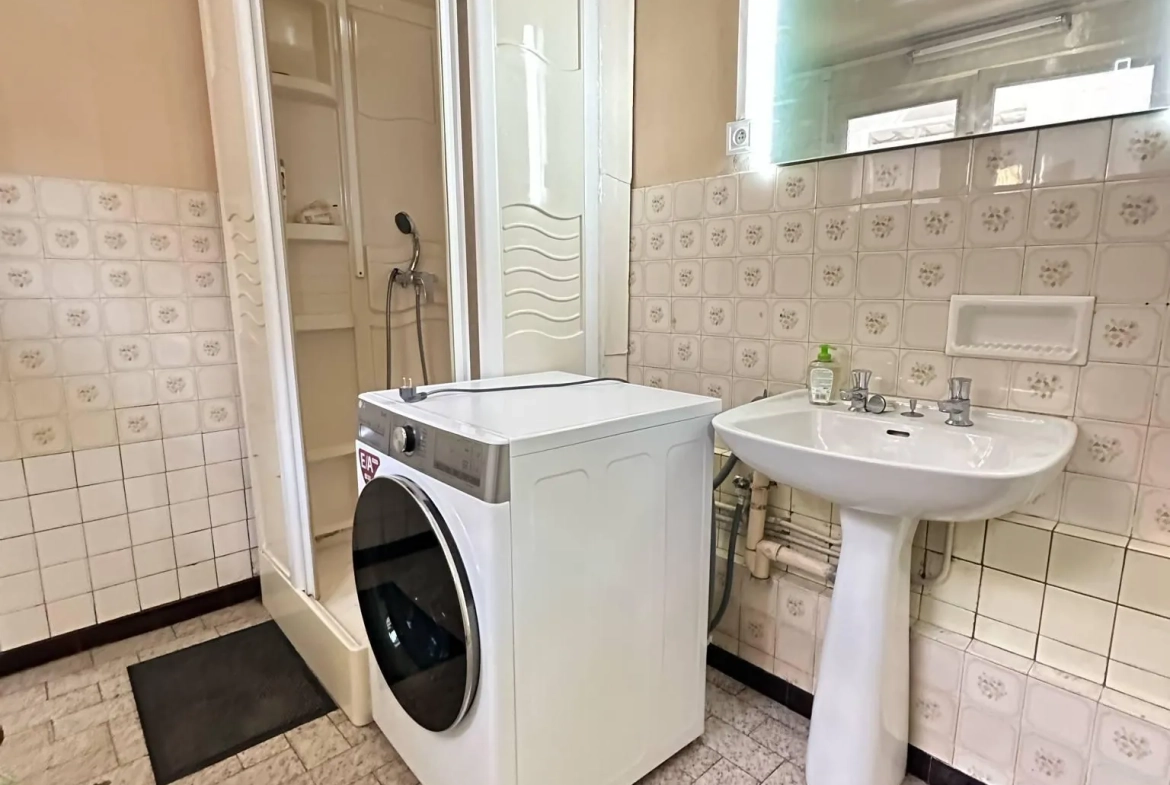 À vendre maison 127 m² à Chambry avec garage et terrain clos 
