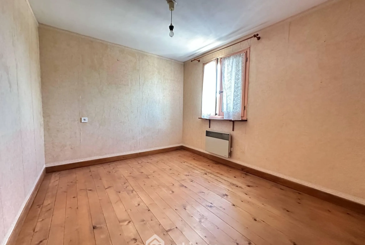 À vendre maison 127 m² à Chambry avec garage et terrain clos 