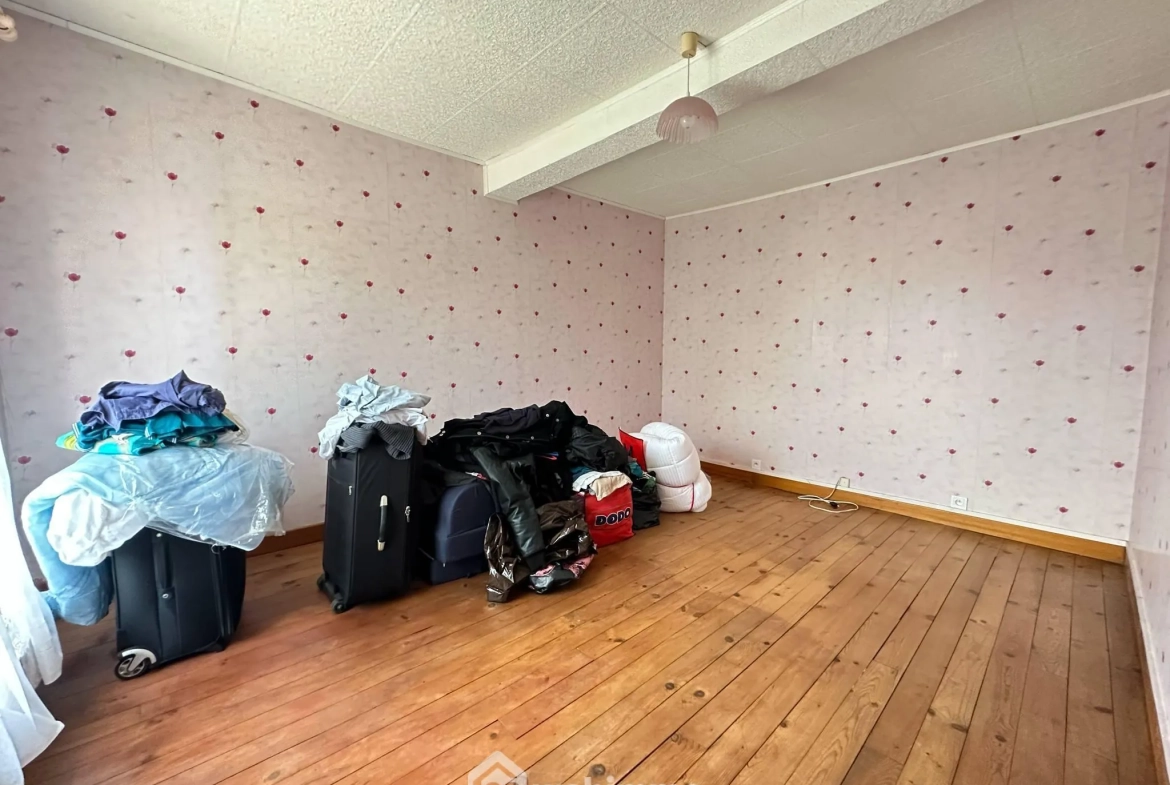 À vendre maison 127 m² à Chambry avec garage et terrain clos 