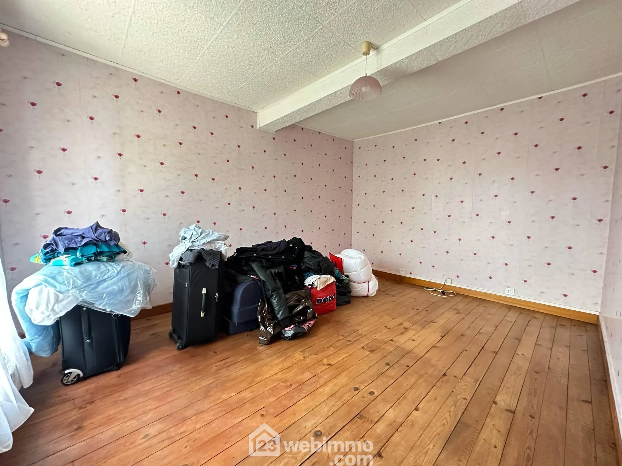 À vendre maison 127 m² à Chambry avec garage et terrain clos 