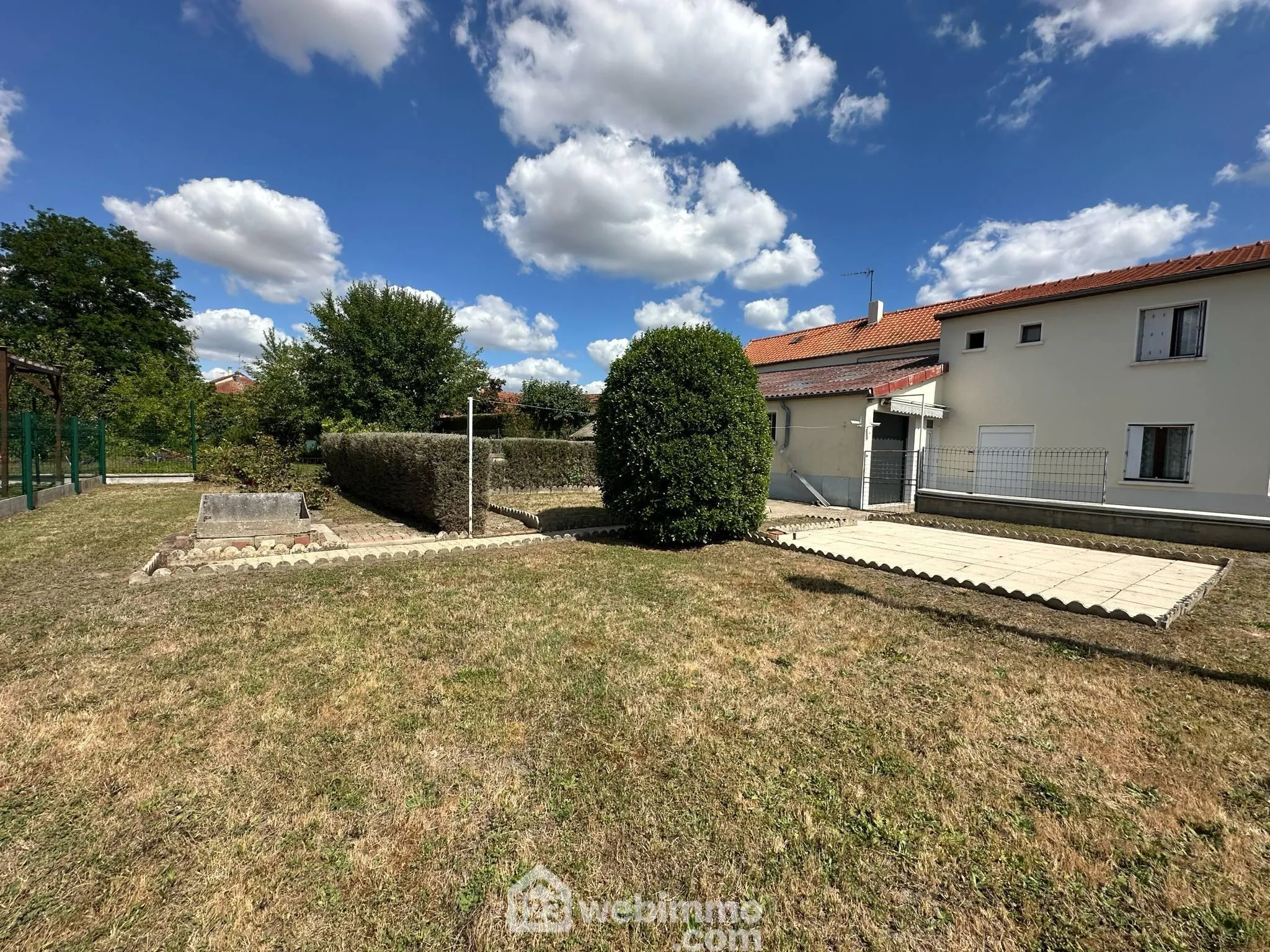 À vendre maison 127 m² à Chambry avec garage et terrain clos 