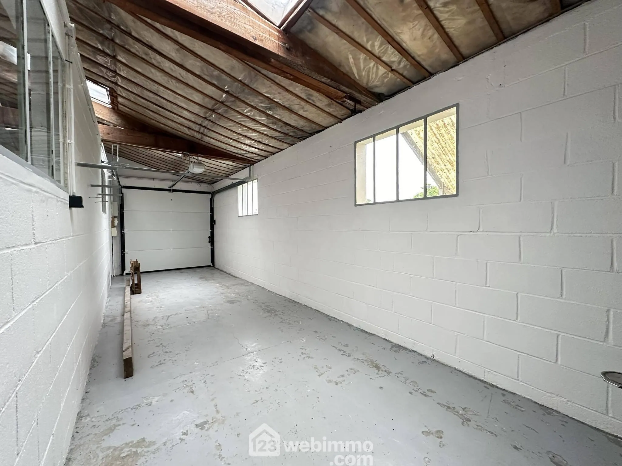 À vendre maison 127 m² à Chambry avec garage et terrain clos 