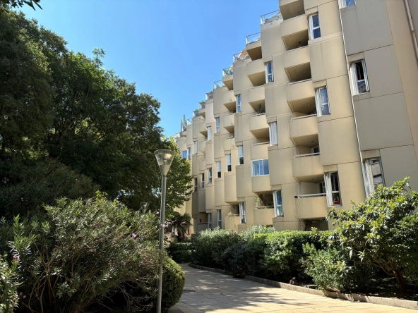 Appartement T3 lumineux de 74 m² dans la résidence Lord Duveen à Marseille