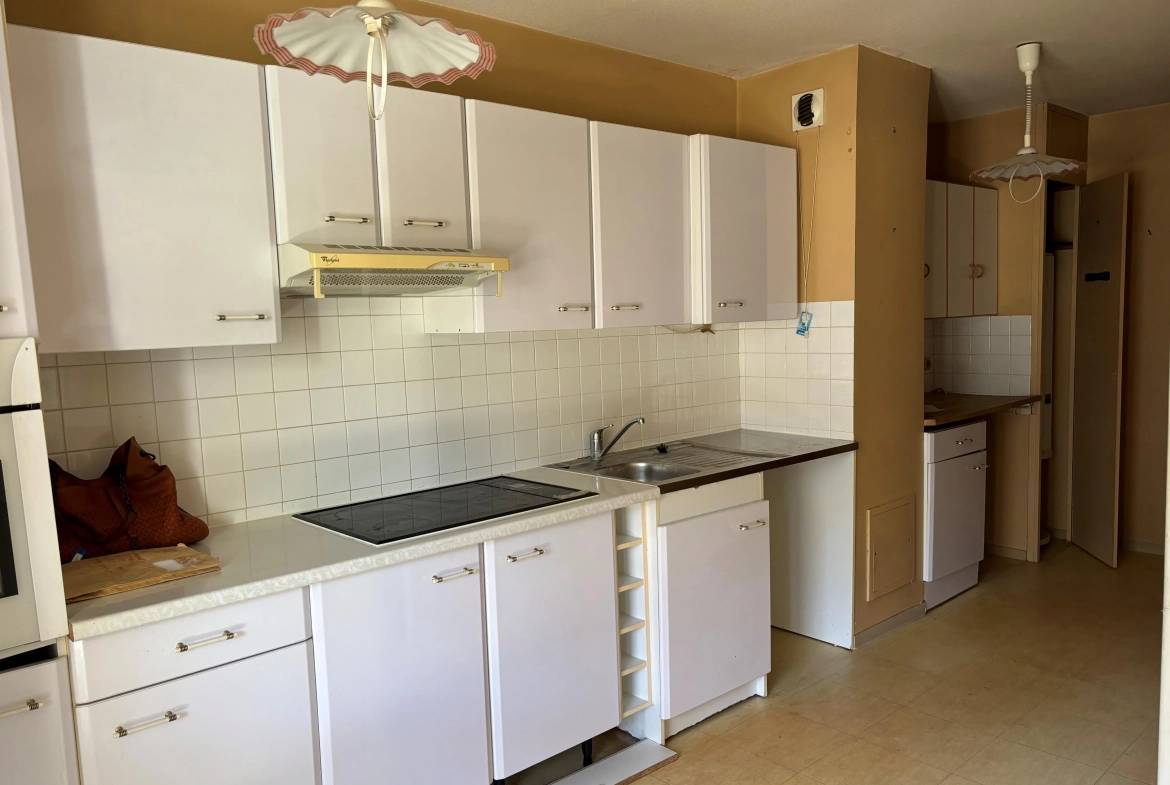 Appartement T3 lumineux de 74 m² dans la résidence Lord Duveen à Marseille 
