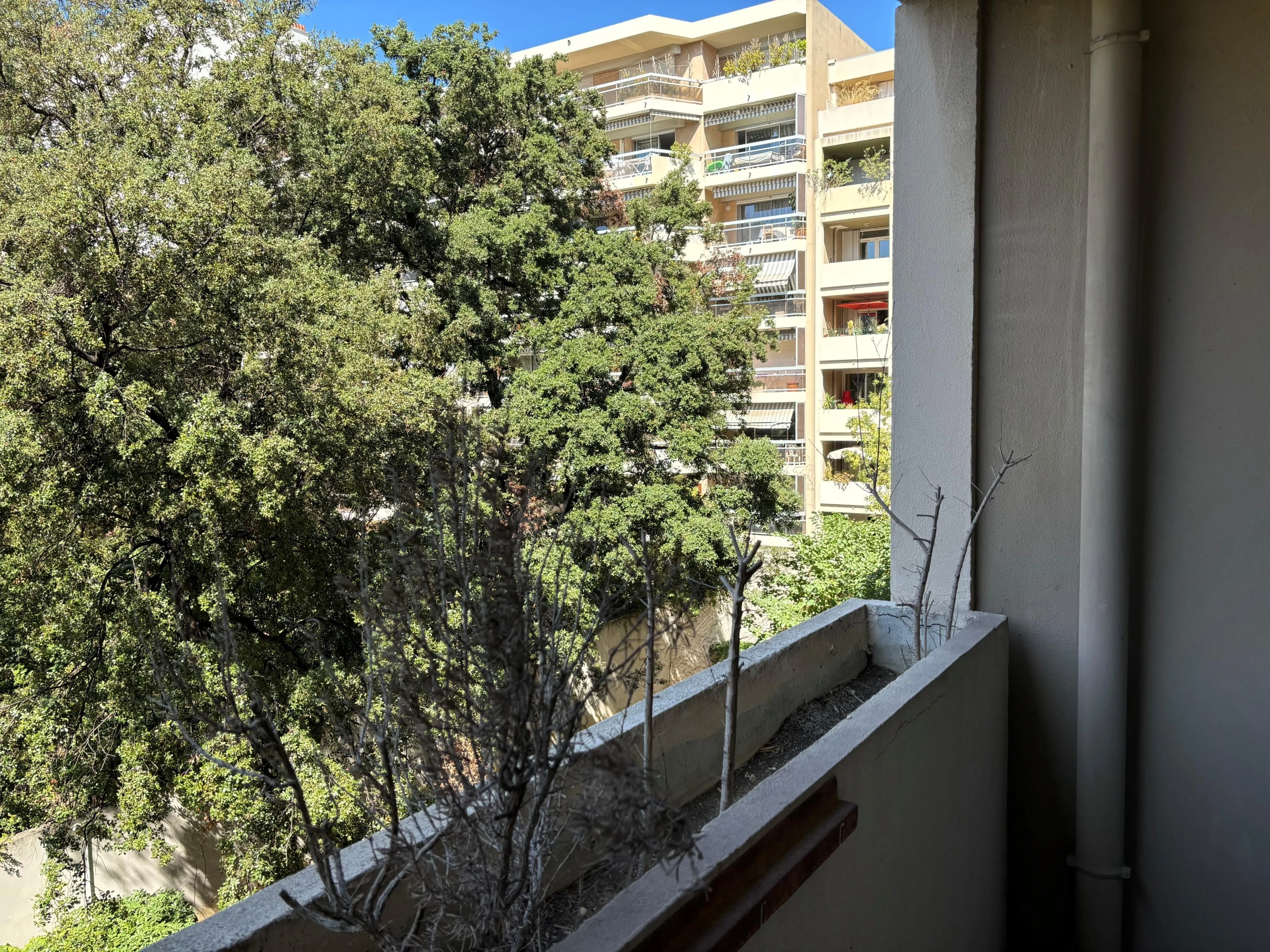 Appartement T3 lumineux de 74 m² dans la résidence Lord Duveen à Marseille 